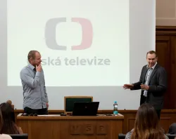 			Obrázek fotogalerie  - TV Nova versus Česká televize - dva odlišné světy pro komunikaci a zpravodajství (David Pik, Radovan Daněk)
	