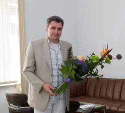 			Obrázek fotogalerie  - Rektor VŠPJ byl jmenován profesorem - gratulace
	