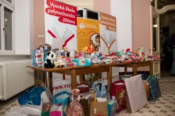 			Image photo gallery  - Jihlava Polytechnic College donated this year's Christmas to the Jihlava Day and Weekly Residential Centre
	