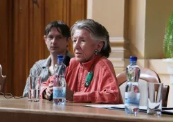 			Image photo gallery  - discussion with M. Mládková (2010)
	